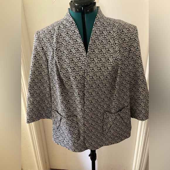 Talbots - Navy & White Jacket - Picture 2 of 4